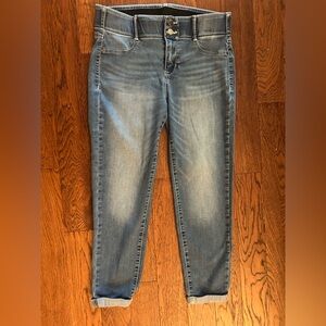 [Apt. 9] Women’s Size 12 Capri Mid Rise Tummy Control Jeans